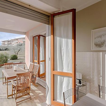 Natural Chic - Close To City Center And Beach - Parking Desenzano del Garda Exterior foto
